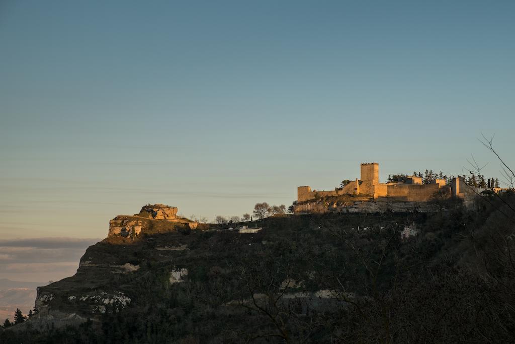 Una Casa Al Belvedere Enna Exteriér fotografie